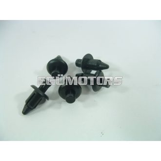 Műanyag rögzítő patent / bolha, benyomós, 6mm