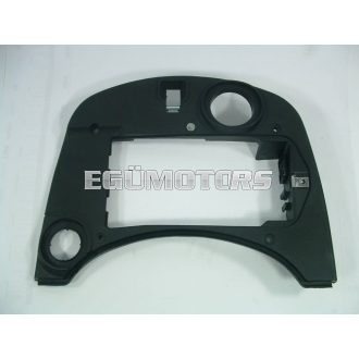 Vespa sisaktartó idom